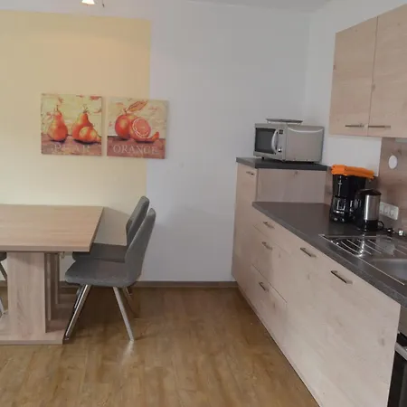 Haus Regenbogen شقة بيرتيساو