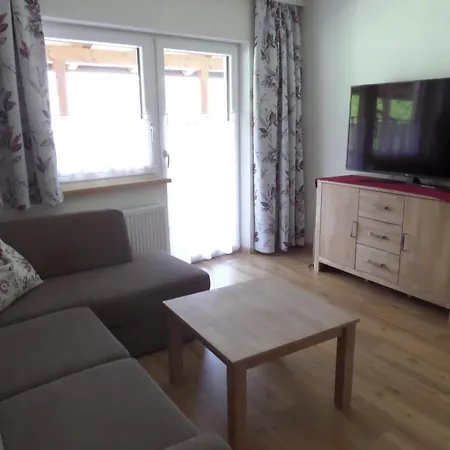 Haus Regenbogen شقة بيرتيساو